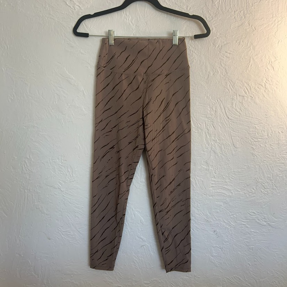 Glyder Sultry Mocha Streaking Tiger Leggings 7/8 Stretch Women's S Athletic Yoga